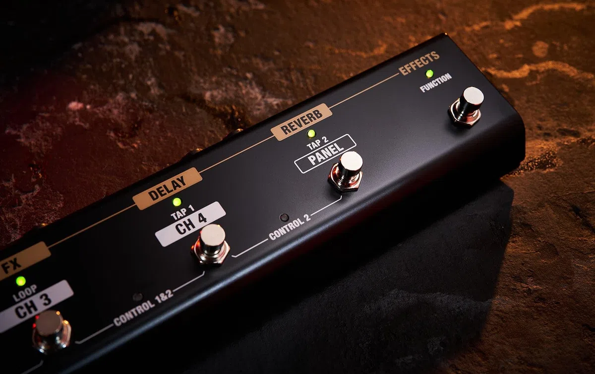 Controlador de pedal BOSS GA-FC EX para control sin manos de amplis de guitarra y bajo BOSS/Roland | Control de suelo ampliado para amplis Katana MkII