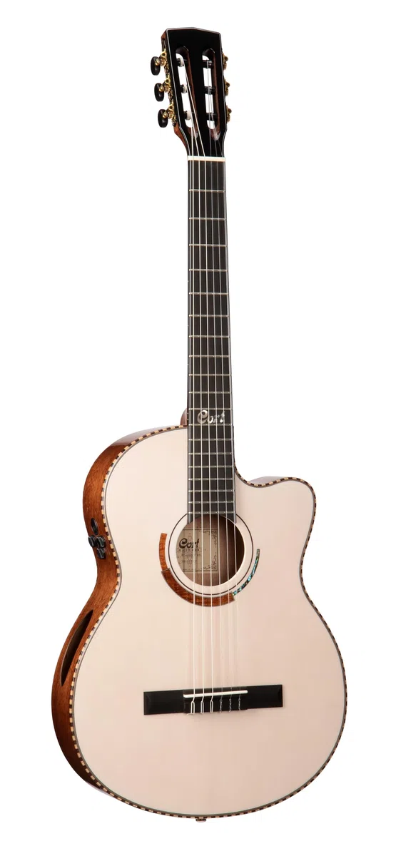 Cort Solencanto - Guitarra clásica prémium con estuche