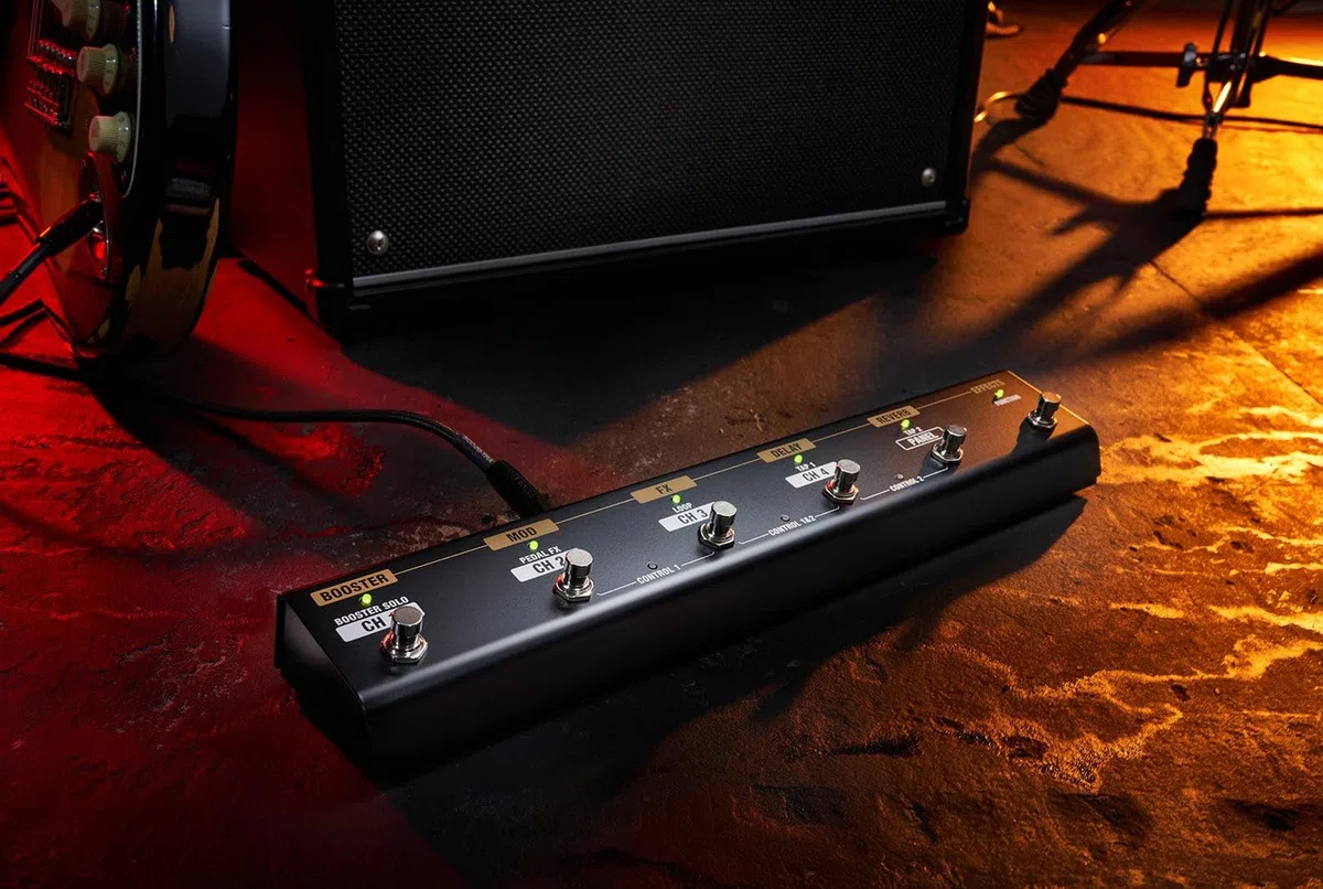 Controlador de pedal BOSS GA-FC EX para control sin manos de amplis de guitarra y bajo BOSS/Roland | Control de suelo ampliado para amplis Katana MkII